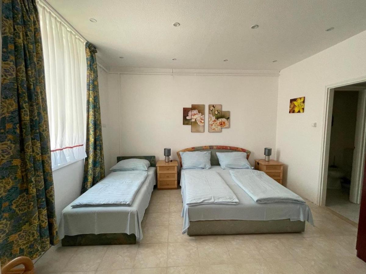 בלטונללה Lelle Centrum Vendeghaz מראה חיצוני תמונה